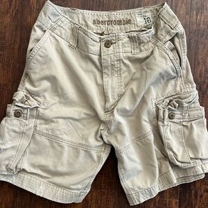 Abercrombie & Fitch Men's Light Khaki Cargo Shorts